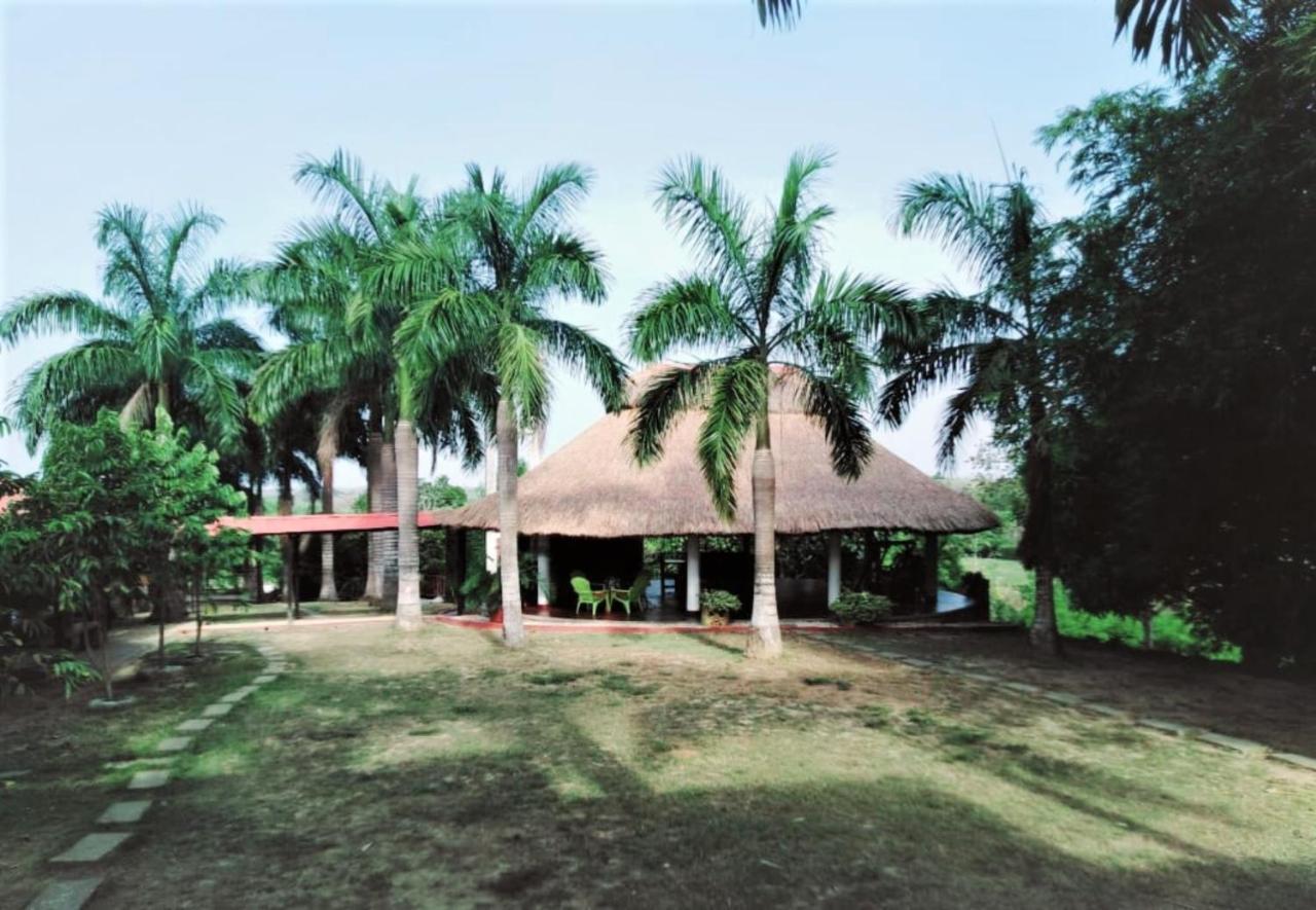 Casa Campo Emaus Caucasia Buitenkant foto