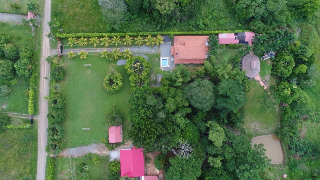 Casa Campo Emaus Caucasia Buitenkant foto